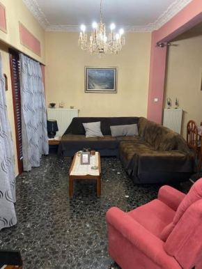 House close to the port Piraeus and metro station